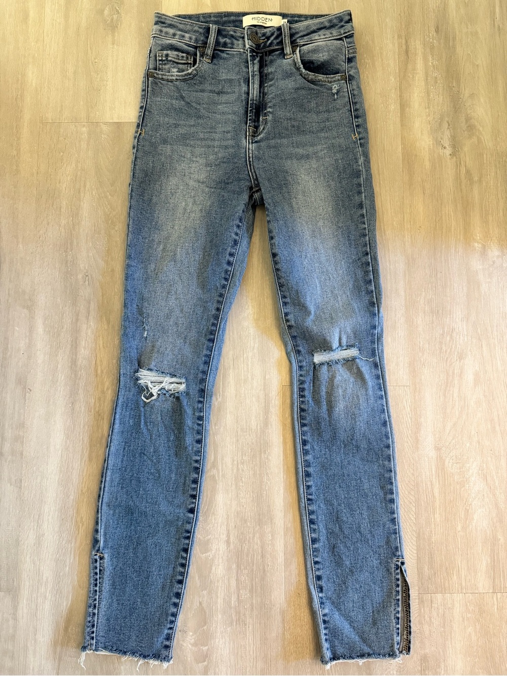 High-Rise Distressed Skinny Jeans in Blue by Hidden